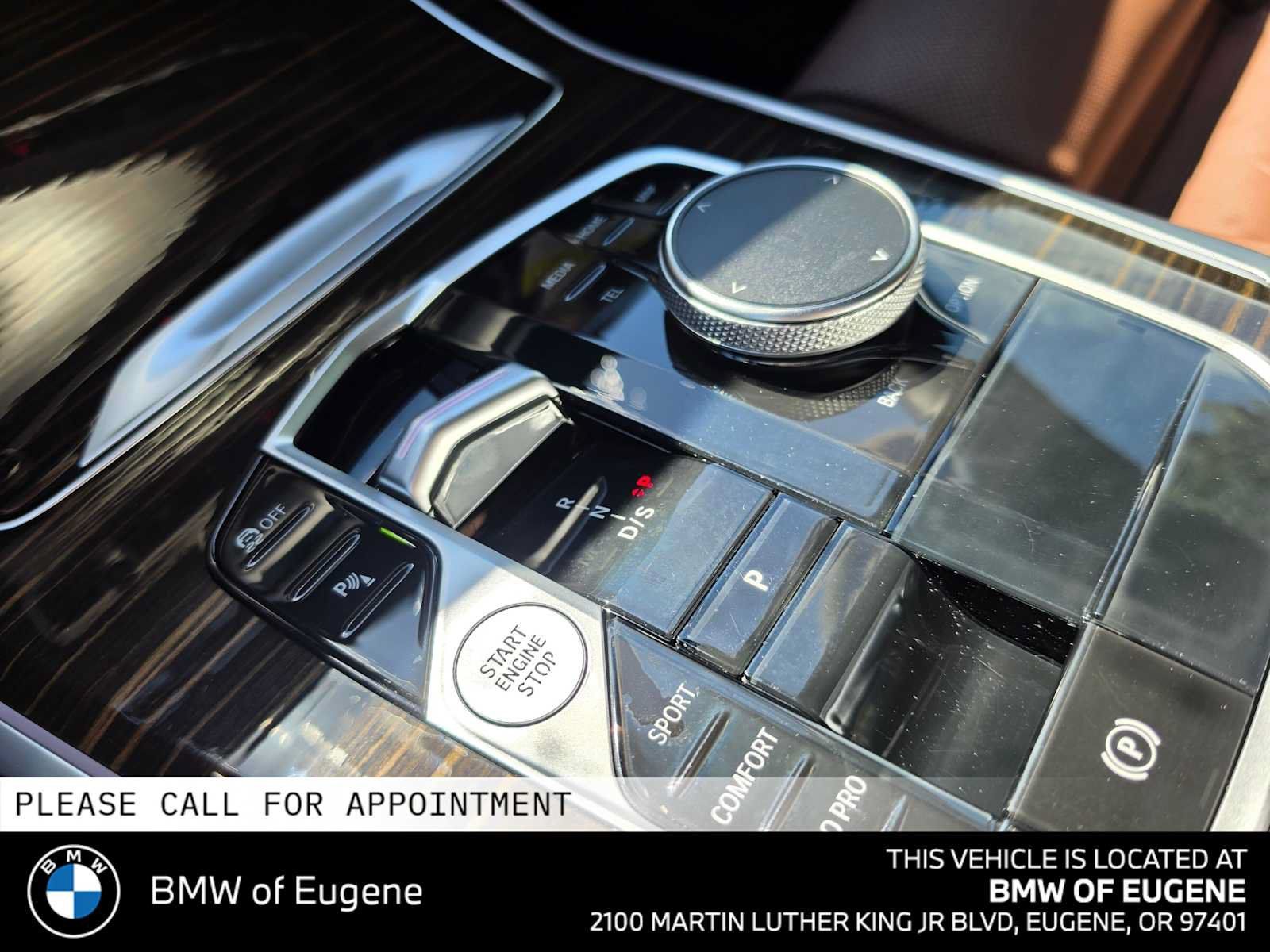 Used 2026 BMW X5 xDrive40i w/ M Sport Package AWD/4WD image 31