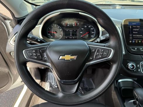 Used 2024 Chevrolet Malibu LT FWD image 16