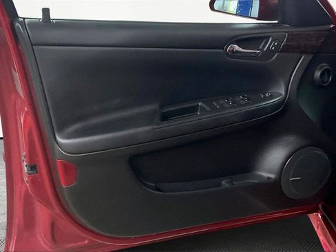 Used 2013 Chevrolet Impala LTZ image 19