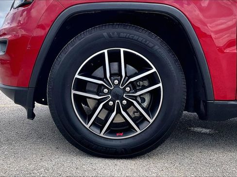 Used 2021 Jeep Grand Cherokee Trailhawk w/ Trailhawk Luxury Group AWD/4WD image 35