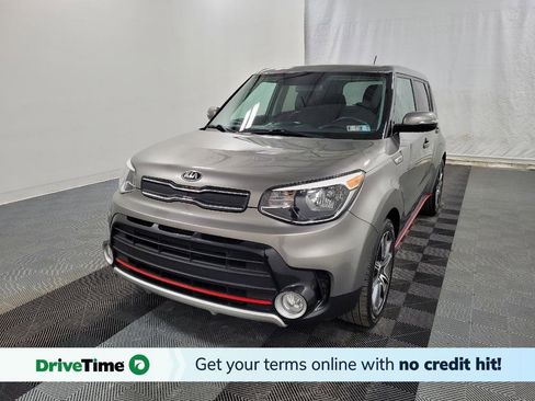 Used 2019 Kia Soul ! FWD image 1