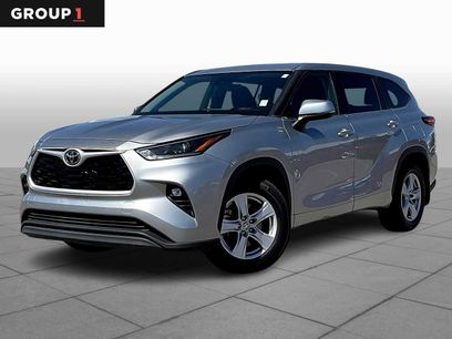 Used 2021 Toyota Highlander LE