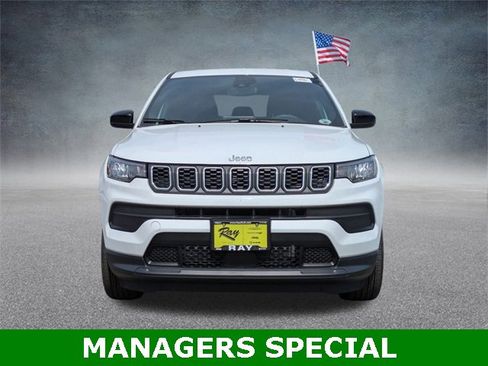 New 2025 Jeep Compass Sport image 9