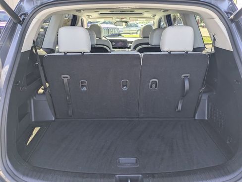 Used 2025 Kia Telluride S image 11
