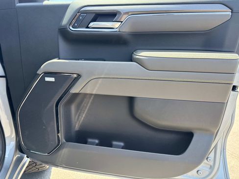 Used 2024 Chevrolet Silverado 1500 ZR2 w/ Technology Package image 25