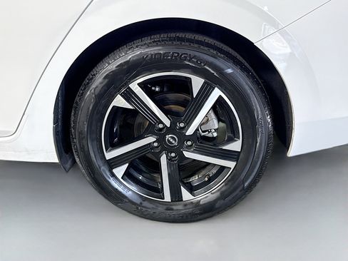 Used 2024 Nissan Sentra SV FWD image 37