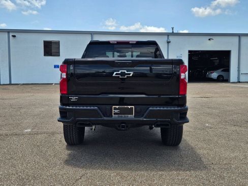 Used 2026 Chevrolet Silverado 1500 LT Trail Boss w/ LT Trail Boss Premium Package AWD/4WD image 5