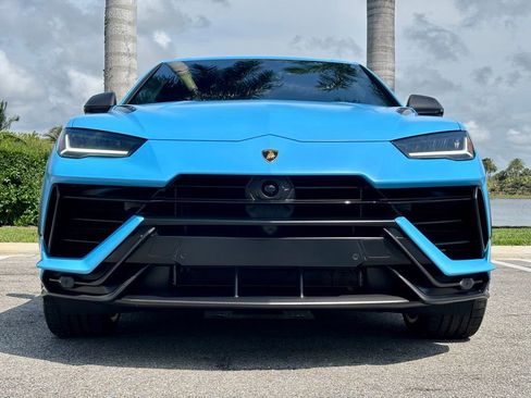 Used 2024 Lamborghini Urus Performante AWD/4WD image 3