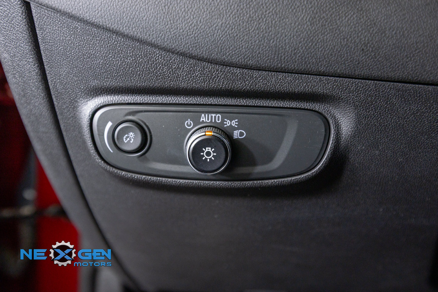 Used 2024 Chevrolet Equinox LT FWD image 13