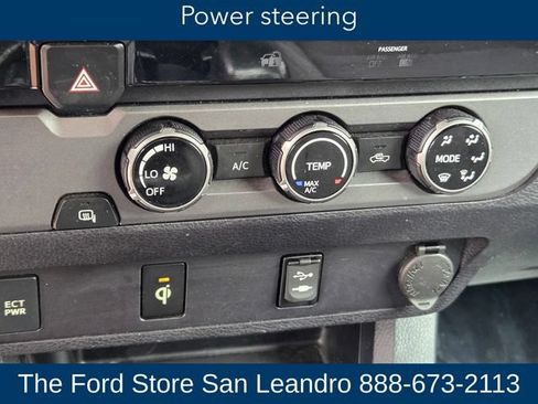 Used 2016 Toyota Tacoma TRD Sport w/ Towing Package RWD image 19