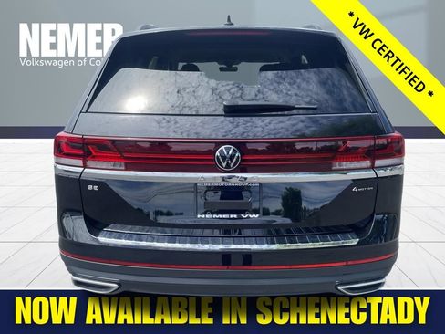 Used 2024 Volkswagen Atlas SE AWD/4WD image 4