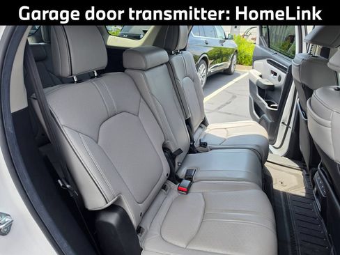 Used 2025 Honda Pilot Elite image 17