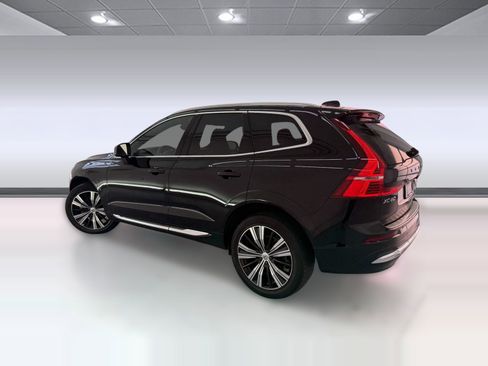 Used 2023 Volvo XC60 B5 Plus image 3