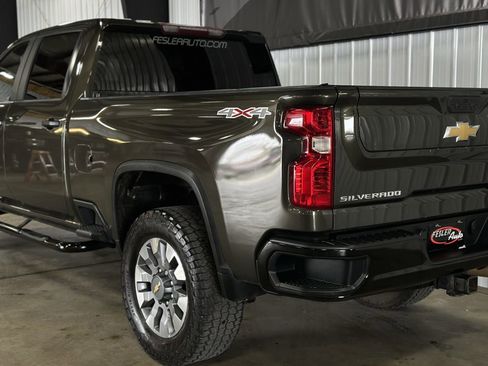 Used 2022 Chevrolet Silverado 2500 Custom w/ Custom Value Package image 15