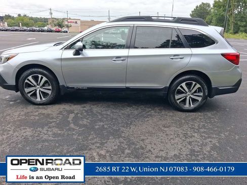 Used 2019 Subaru Outback 3.6R Limited AWD/4WD image 6