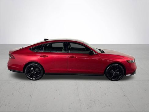Certified 2025 Honda Accord SE image 6