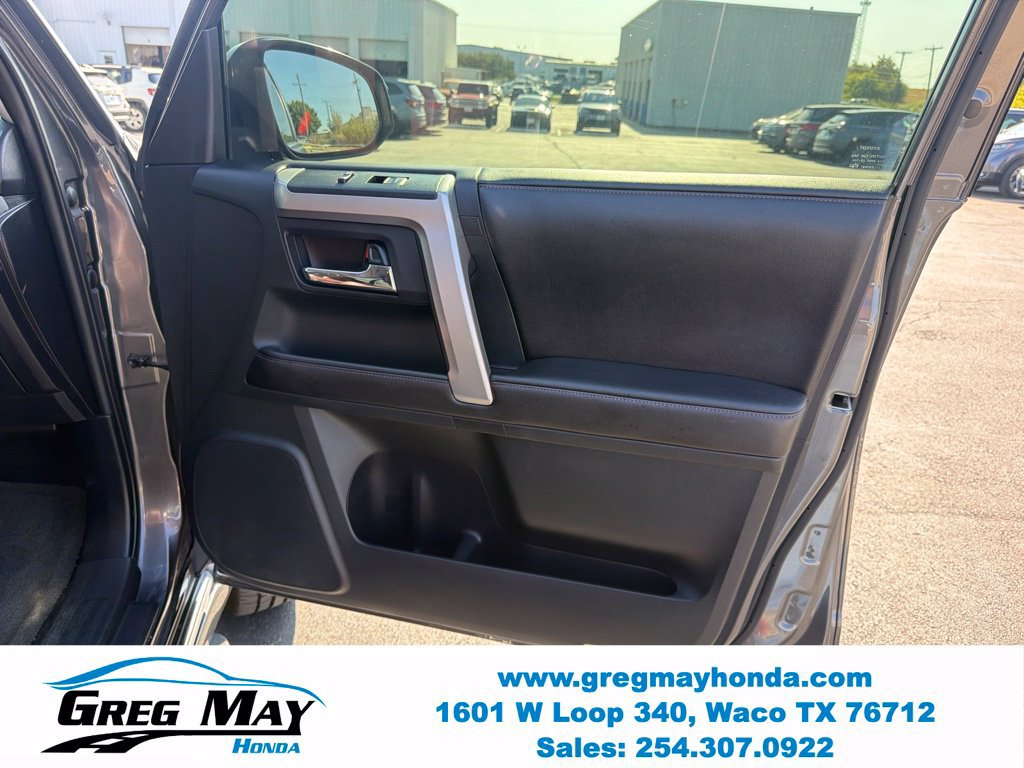 Used 2015 Toyota 4Runner Limited w/ Convenience Package AWD/4WD image 32