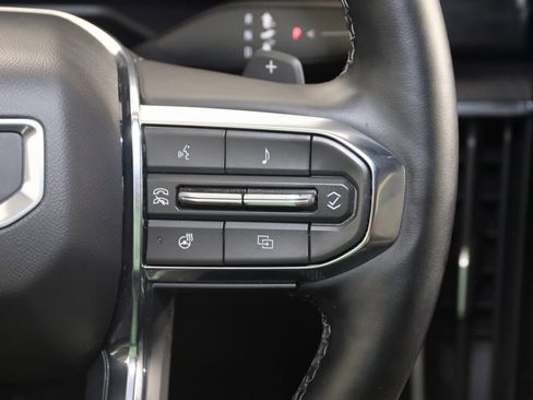 Used 2025 GMC Acadia Elevation image 36