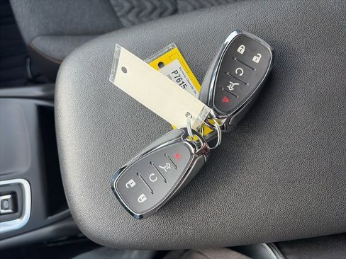 Certified 2024 Chevrolet Equinox LT w/ LPO, Floor Liner Package image 42