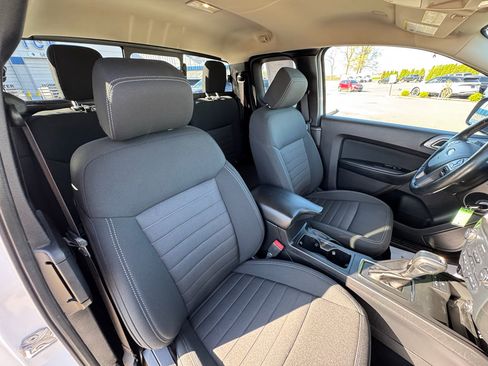 Used 2019 Ford Ranger XLT w/ Equipment Group 302A Luxury AWD/4WD image 14