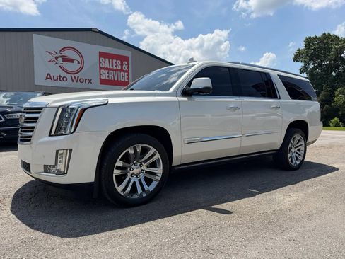 Used 2015 Cadillac Escalade ESV Platinum AWD/4WD image 31