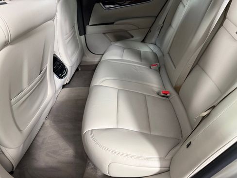 Used 2014 Cadillac XTS Premium FWD image 20