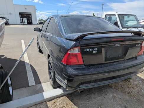 Used 2005 Ford Focus ST FWD image 8