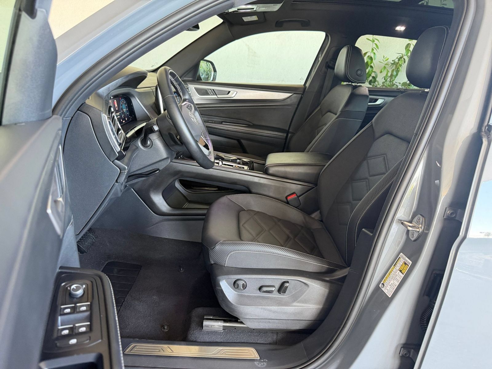 Used 2026 Volkswagen Atlas Cross Sport SE AWD/4WD image 39