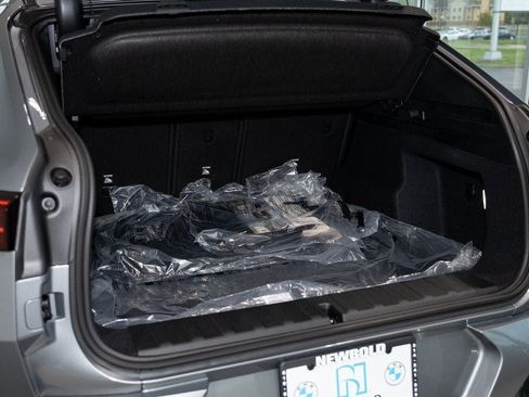 Used 2025 BMW X2 M35i w/ Premium Package image 12