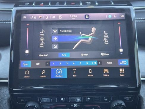 Used 2023 Jeep Grand Cherokee Limited w/ Luxury Tech Group II AWD/4WD image 18