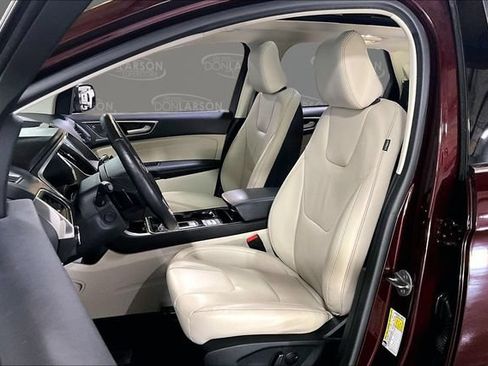 Used 2020 Ford Edge Titanium w/ Equipment Group 301A AWD/4WD image 13