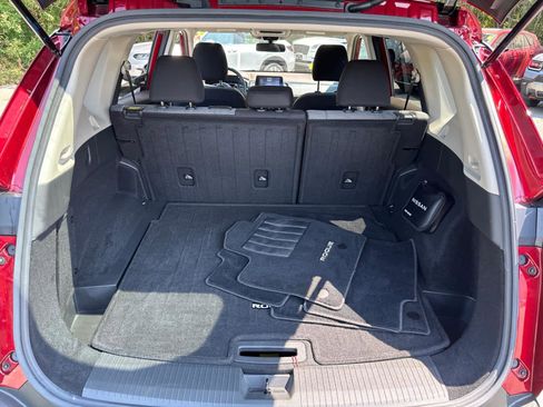 Used 2022 Nissan Rogue S image 38