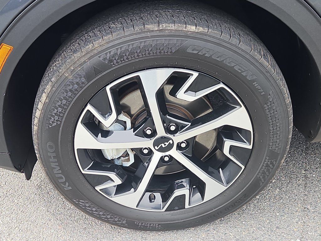 Certified 2023 Kia Sportage EX AWD/4WD image 7