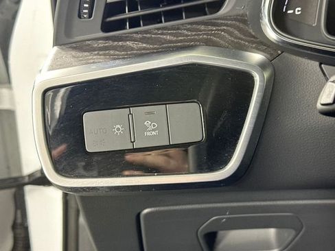 Used 2024 Audi A6 Premium Plus w/ Premium Plus Package image 19