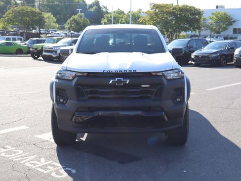 Used 2023 Chevrolet Colorado Trail Boss w/ Advanced Trailering Package AWD/4WD image 3