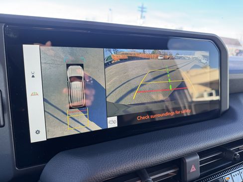 Used 2025 Toyota Land Cruiser image 25