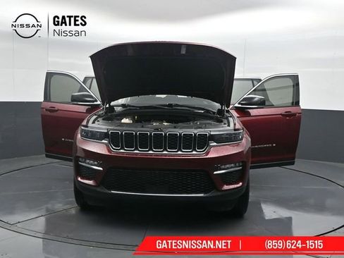 Used 2023 Jeep Grand Cherokee Limited AWD/4WD image 57