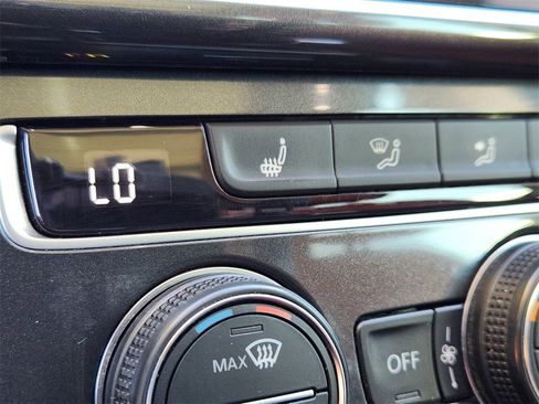 Used 2018 Volkswagen Golf Alltrack SEL image 15