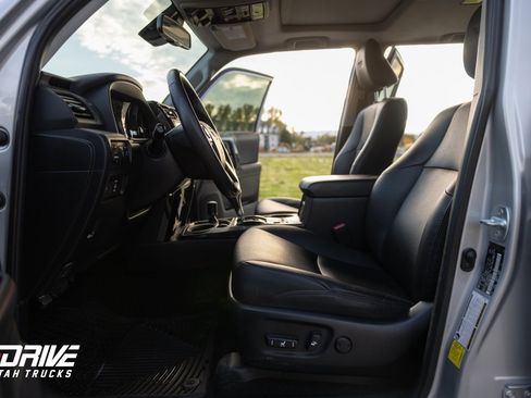 Used 2021 Toyota 4Runner TRD Off-Road Premium image 27