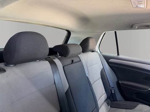 Used 2016 Volkswagen e-Golf SE FWD image 23