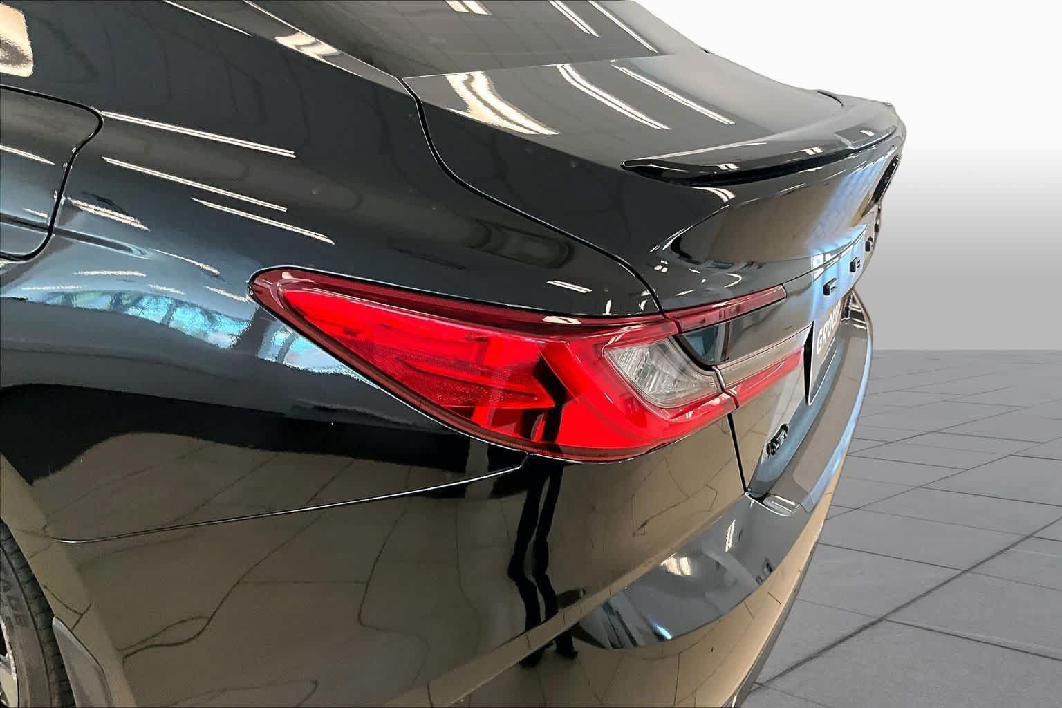 Used 2025 Toyota Camry XSE w/ Premium Package FWD image 28
