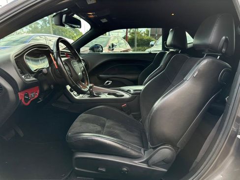 Used 2022 Dodge Challenger R/T w/ Plus Package image 14