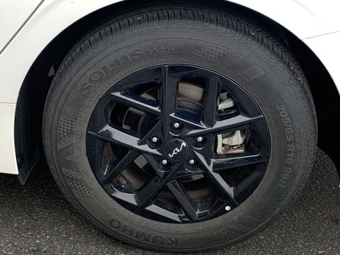 Used 2025 Kia K5 LXS image 30