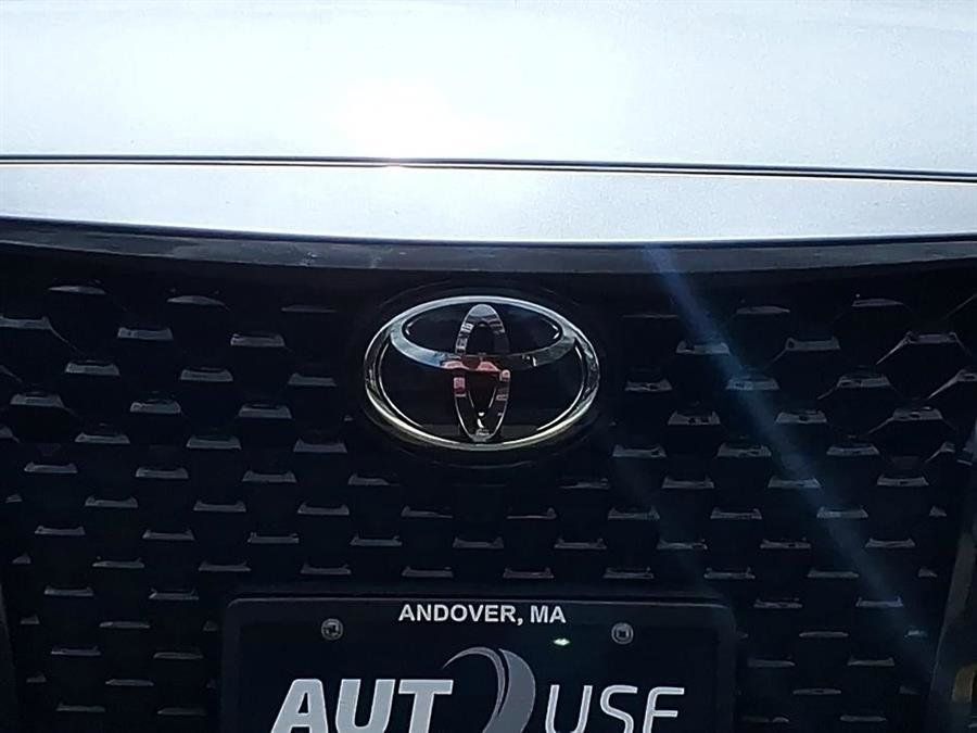 Used 2022 Toyota Avalon Touring FWD image 4
