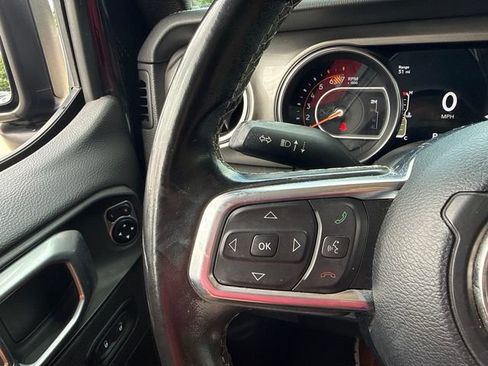 Used 2020 Jeep Wrangler Unlimited Sahara AWD/4WD image 21