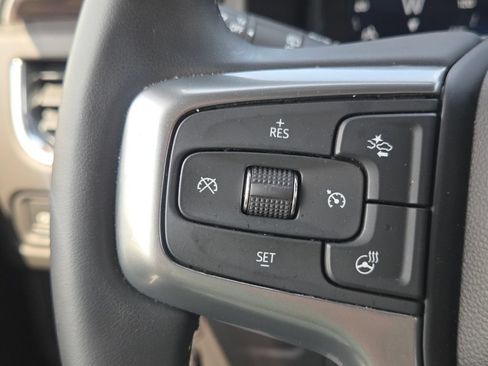 Used 2023 Chevrolet Suburban Z71 w/ Luxury Package AWD/4WD image 19