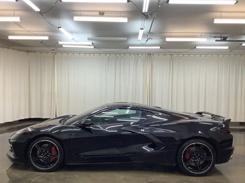 Used 2023 Chevrolet Corvette Stingray Premium Cpe w/ Z51 Performance Package RWD image 8