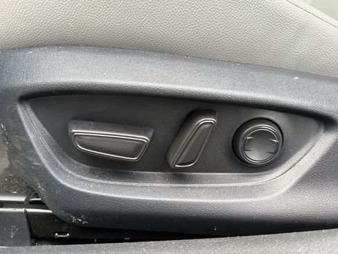 Used 2026 Toyota Camry SE FWD image 16