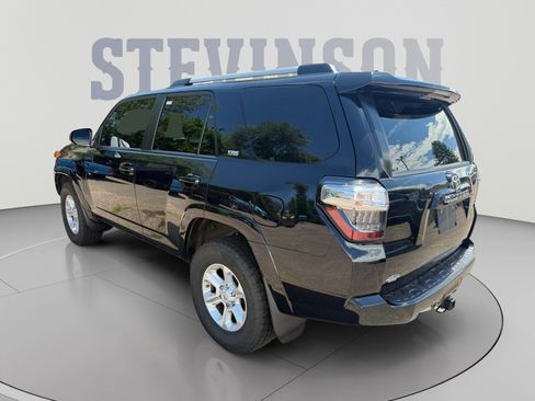 Used 2021 Toyota 4Runner SR5 AWD/4WD image 3