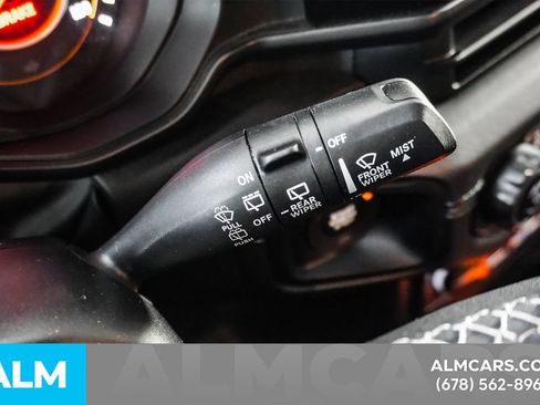 Used 2025 Jeep Wrangler Unlimited Sahara AWD/4WD image 29